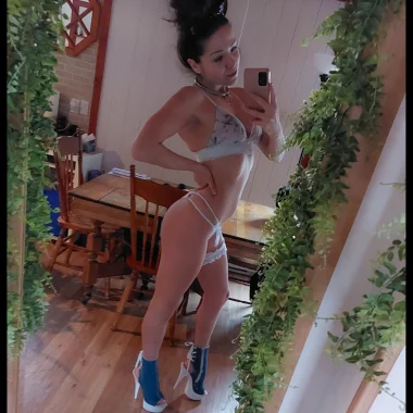 Petite CutyJeanne
