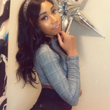 April 💕