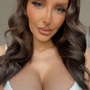 Amelia Franks | PREGNANT 🤰