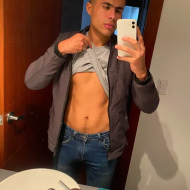 Adriano (+18)