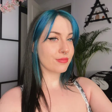 𝕷𝖚𝖓𝖆 𝖓𝖔𝖎𝖗 🌙 big ass, bigger heart lol